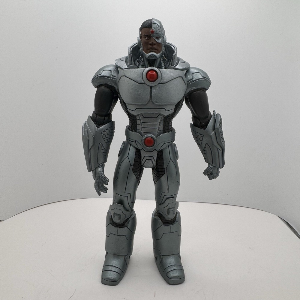 DC Collectibles‎ Justice League New 52 Cyborg 7" Action Figure Loose Pre-Owned - Picture 2 of 5